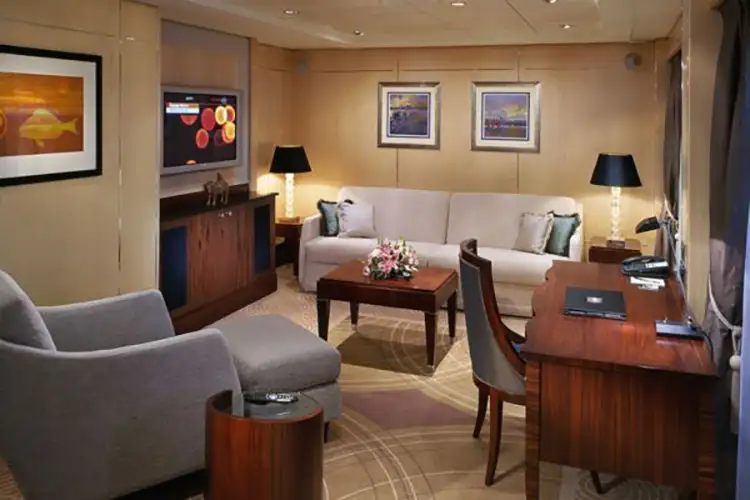 Q3 Royal Suites