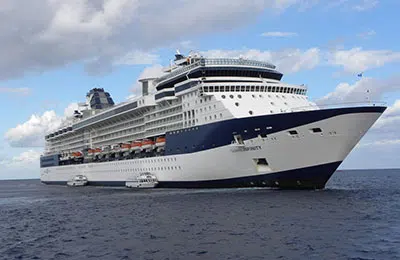 Foto 1 Celebrity Infinity